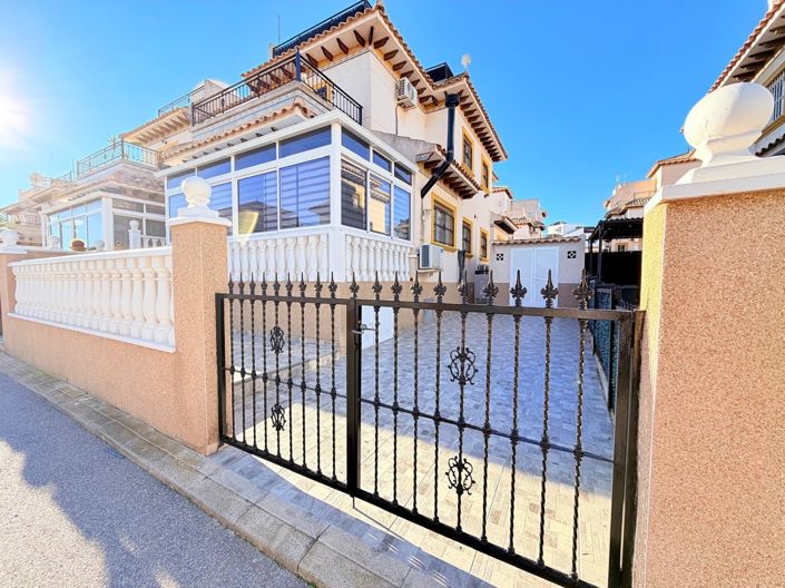 Image No.2-2 Bed Townhouse for sale