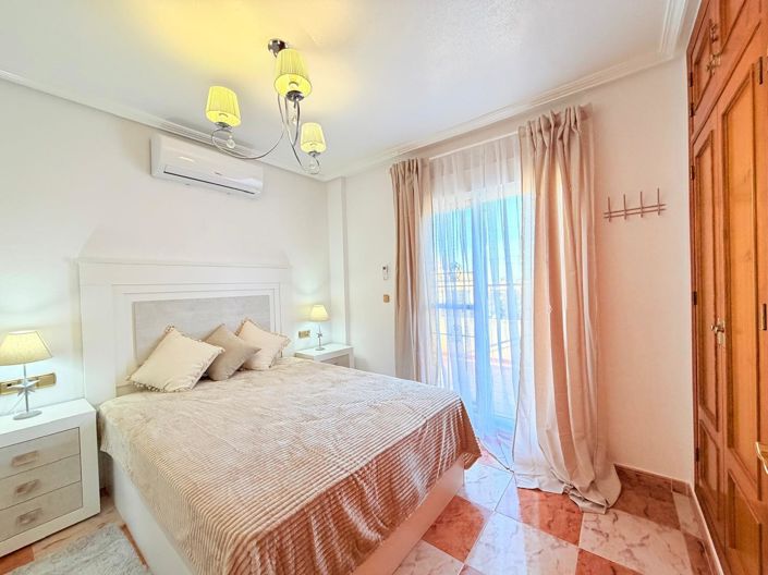 Image No.30-2 Bed Townhouse for sale