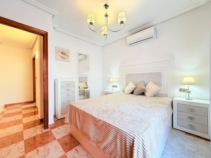 Image No.31-2 Bed Townhouse for sale