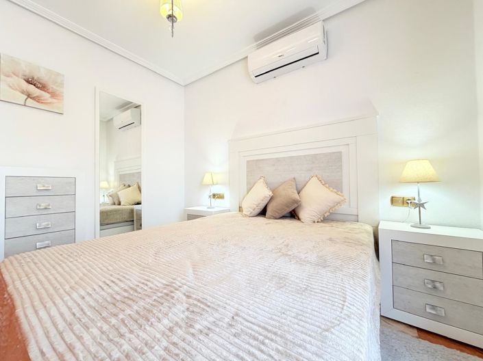 Image No.32-2 Bed Townhouse for sale