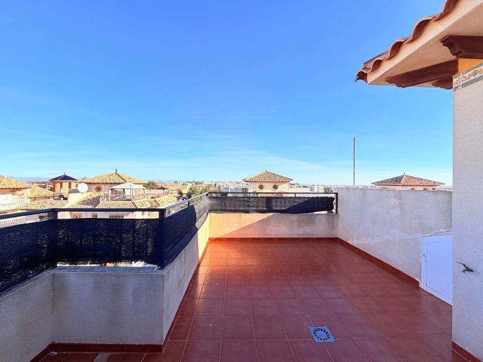 Image No.38-2 Bed Townhouse for sale