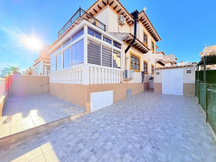 Image No.5-2 Bed Townhouse for sale