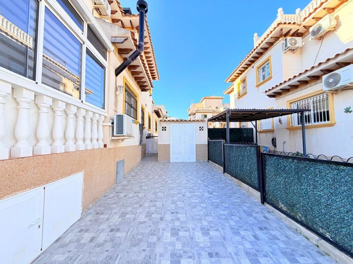 Image No.6-2 Bed Townhouse for sale