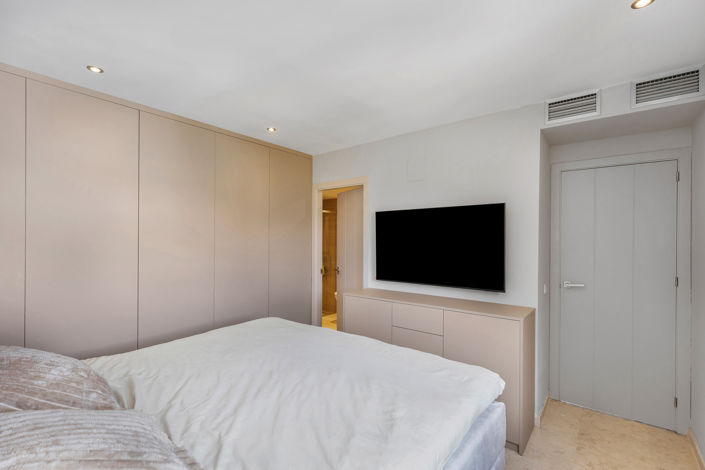 Image No.14-3 Bed Apartment for sale