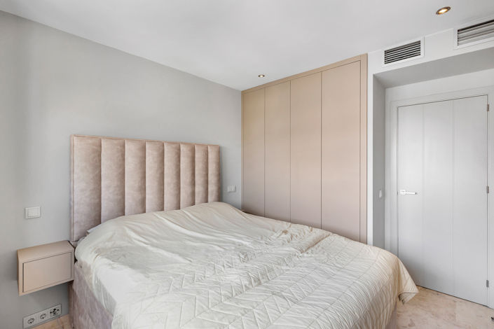 Image No.18-3 Bed House for sale