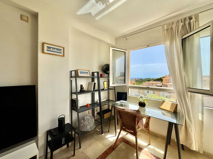 Image No.23-2 Bed Apartment for sale
