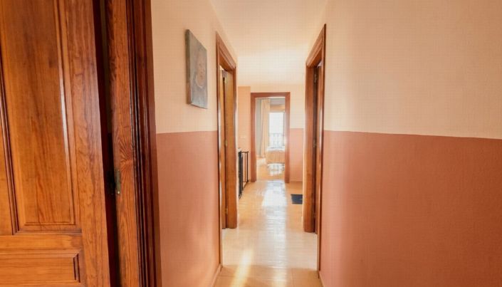 Image No.19-5 Bed Villa for sale