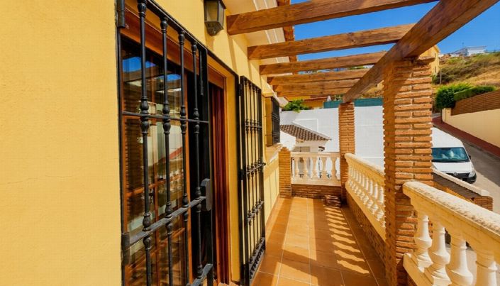 Image No.28-5 Bed Villa for sale