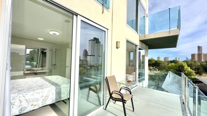 Image No.10-2 Bed House for sale