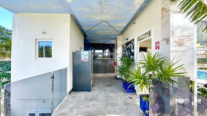 Image No.12-2 Bed House for sale