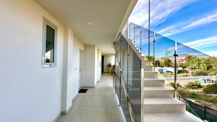 Image No.28-2 Bed House for sale