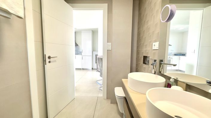 Image No.2-2 Bed House for sale