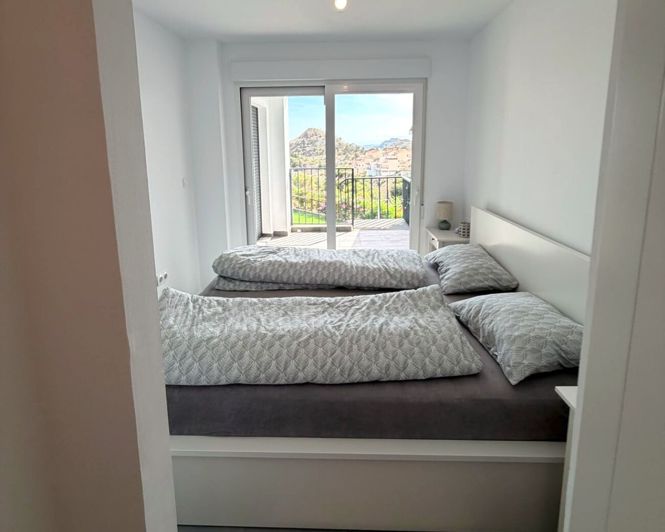 Image No.24-2 Bed Apartment for sale