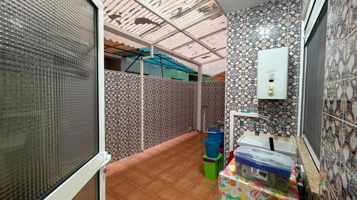 Image No.10-3 Bed House for sale