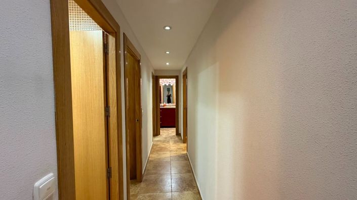 Image No.13-3 Bed House for sale