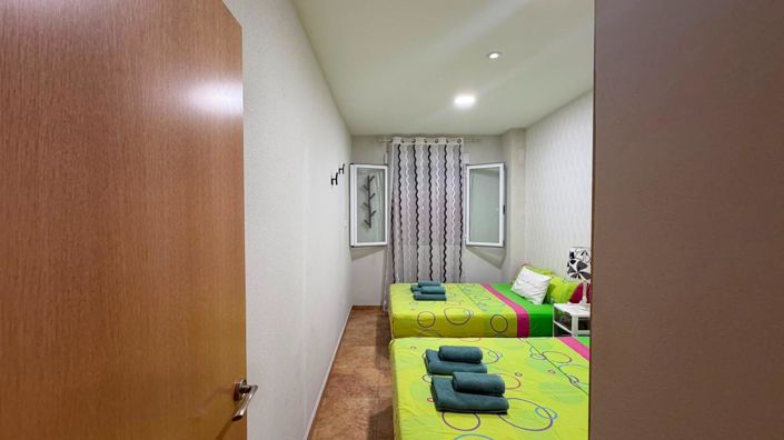Image No.14-3 Bed House for sale