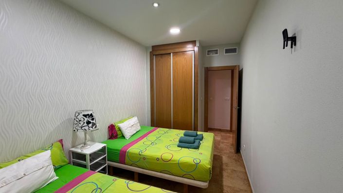 Image No.16-3 Bed House for sale