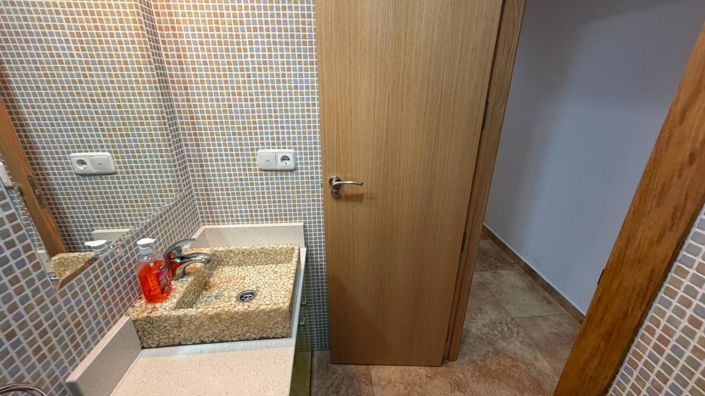Image No.20-3 Bed House for sale