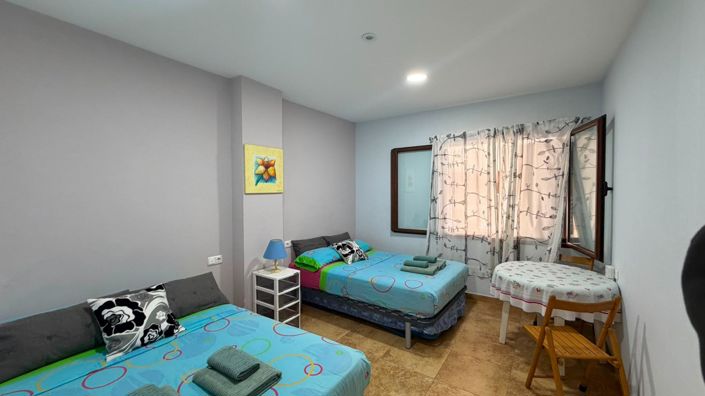 Image No.22-3 Bed House for sale