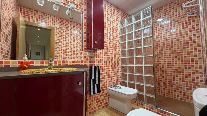 Image No.26-3 Bed House for sale