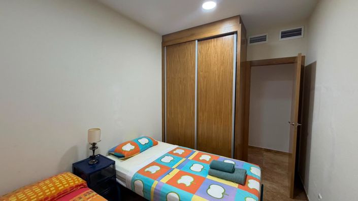 Image No.28-3 Bed House for sale