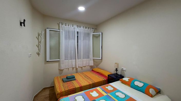 Image No.30-3 Bed House for sale