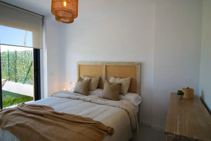 Image No.20-4 Bed Apartment for sale