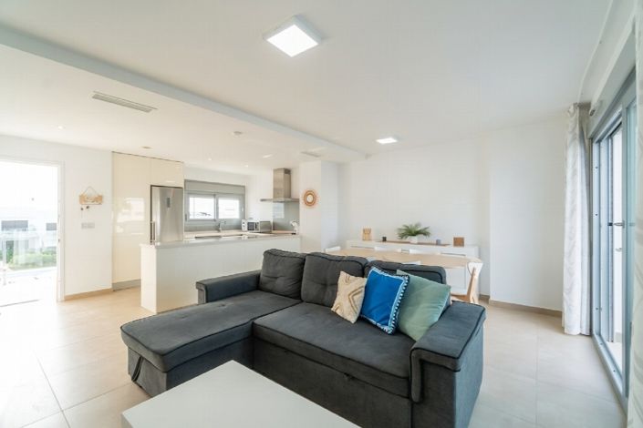 Image No.9-2 Bed Bungalow for sale