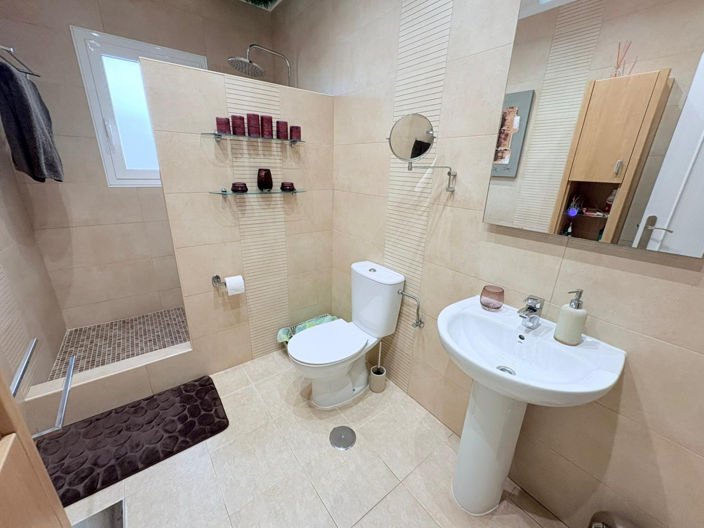 Image No.25-3 Bed Villa for sale