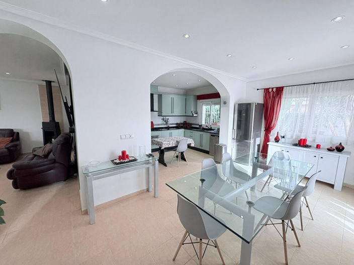 Image No.8-3 Bed Villa for sale