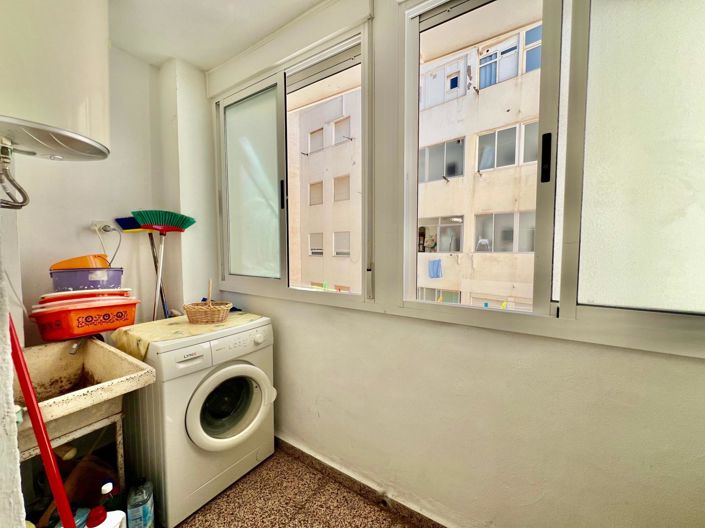 Image No.26-3 Bed Property for sale