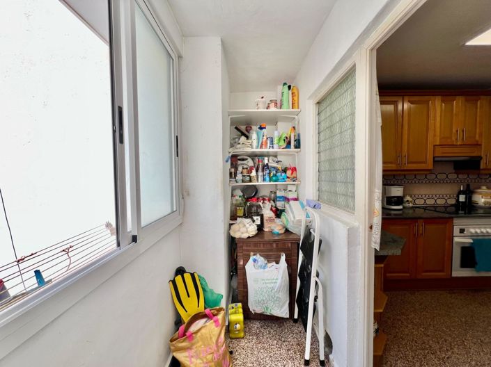 Image No.28-3 Bed Property for sale