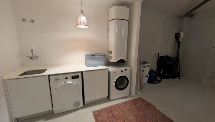 Image No.42-4 Bed House for sale