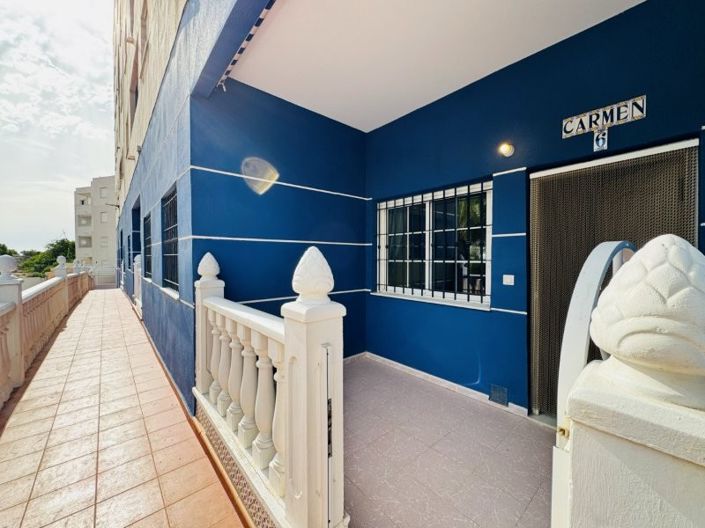 Image No.12-3 Bed Property for sale