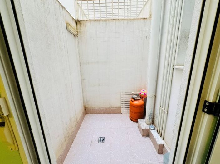 Image No.13-3 Bed Property for sale