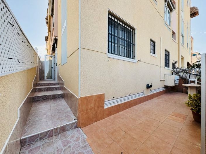 Image No.2-Propriété de 2 chambres à vendre à Torrevieja