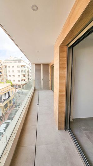 Image No.10-1 Bed Property for sale