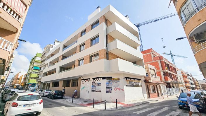 Image No.18-1 Bed Property for sale