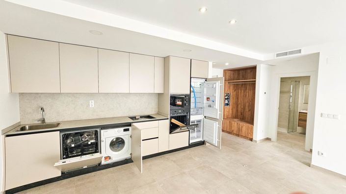 Image No.9-1 Bed Property for sale