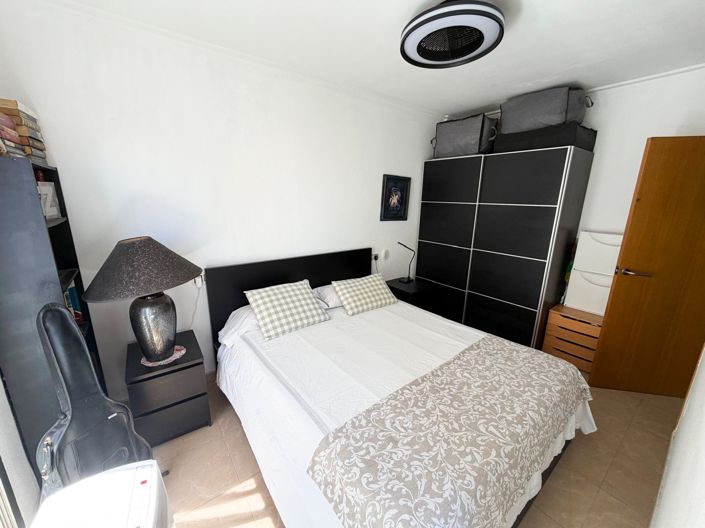 Image No.22-3 Bed Property for sale