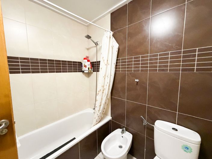 Image No.25-3 Bed Property for sale