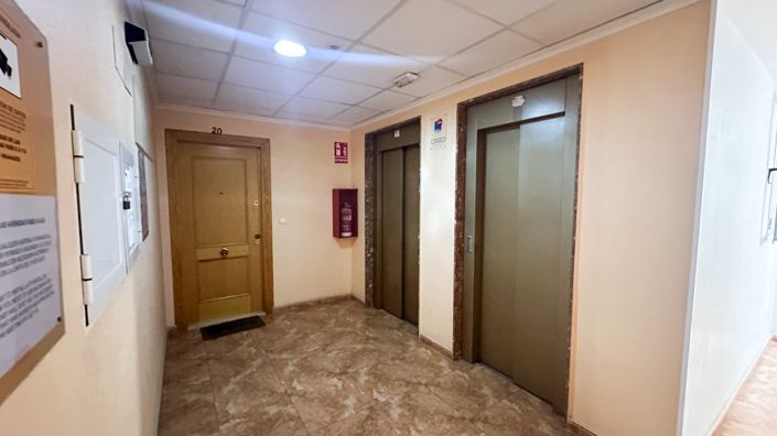 Image No.30-3 Bed Property for sale