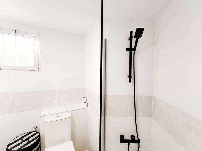 Image No.21-3 Bed Property for sale