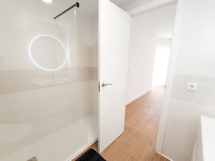 Image No.24-3 Bed Property for sale
