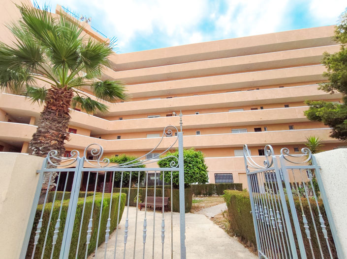 Image No.43-3 Bed Property for sale