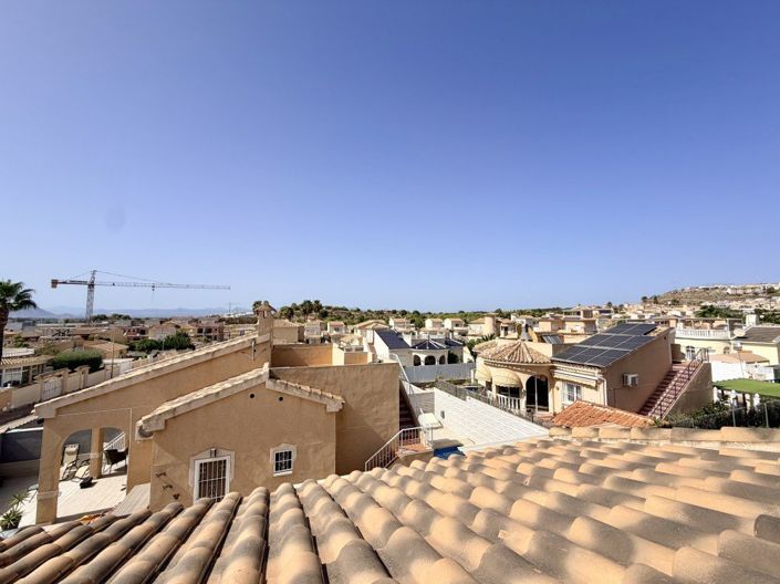 Image No.19-3 Bed Property for sale