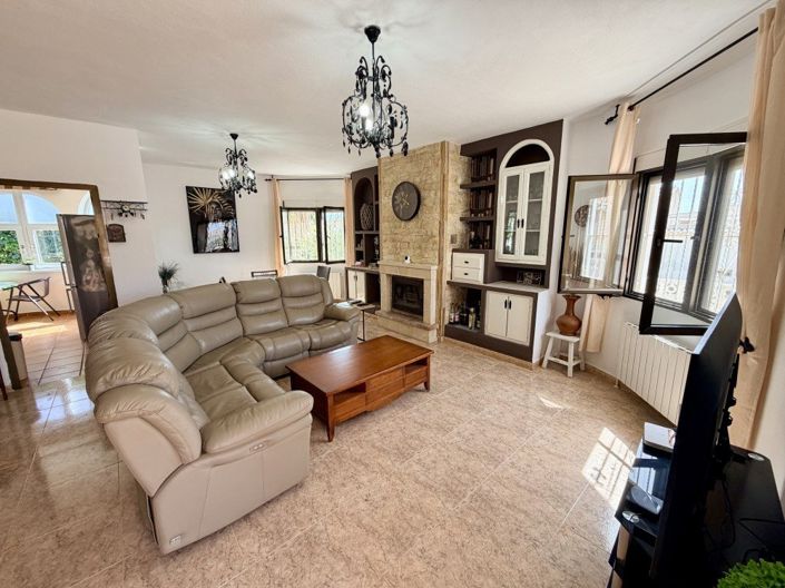 Image No.2-3 Bed Property for sale