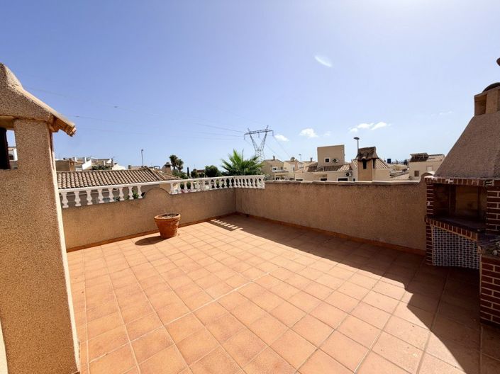 Image No.20-3 Bed Property for sale