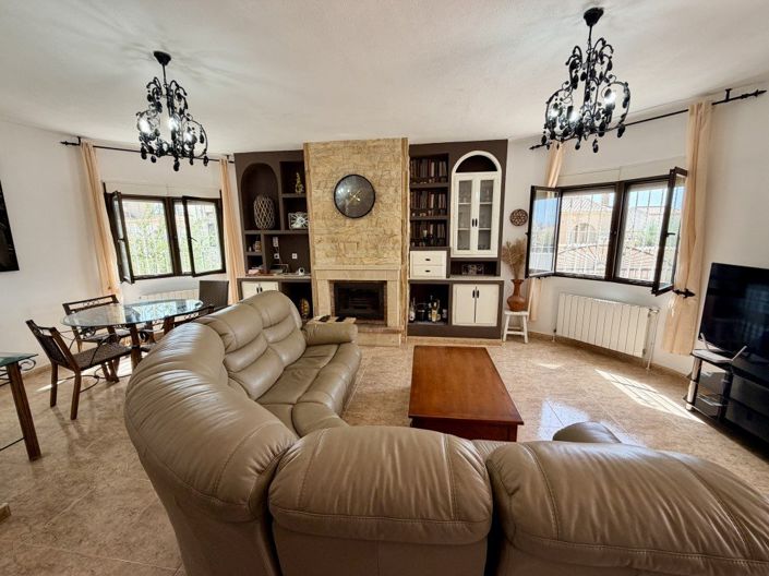 Image No.22-3 Bed Property for sale