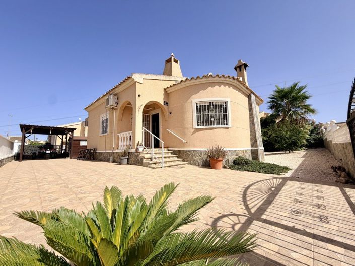 Image No.3-3 Bed Property for sale